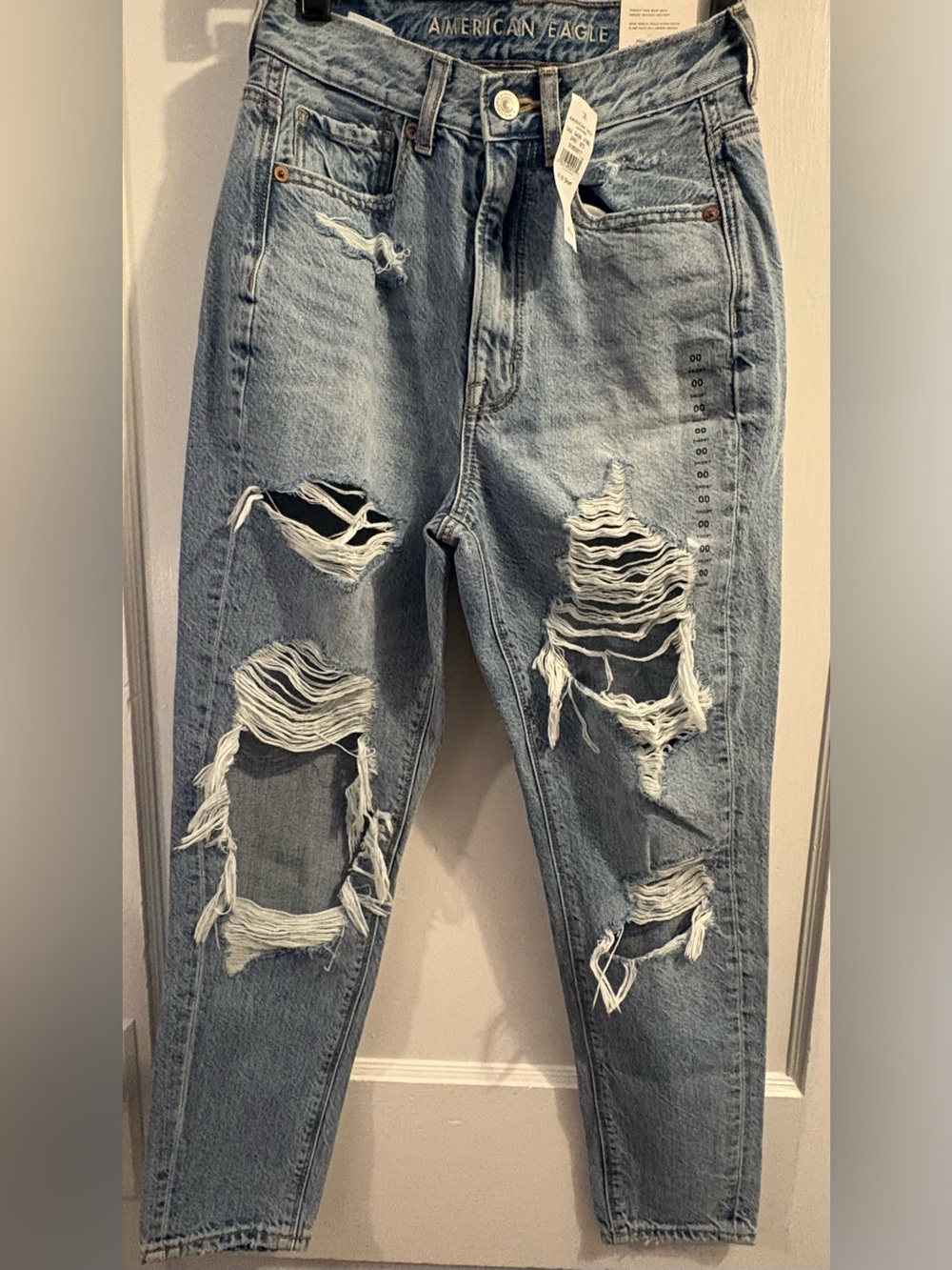 NWT American Eagle Highest Rise Mom Jeans Indigo Skylight Destroy 00 Short